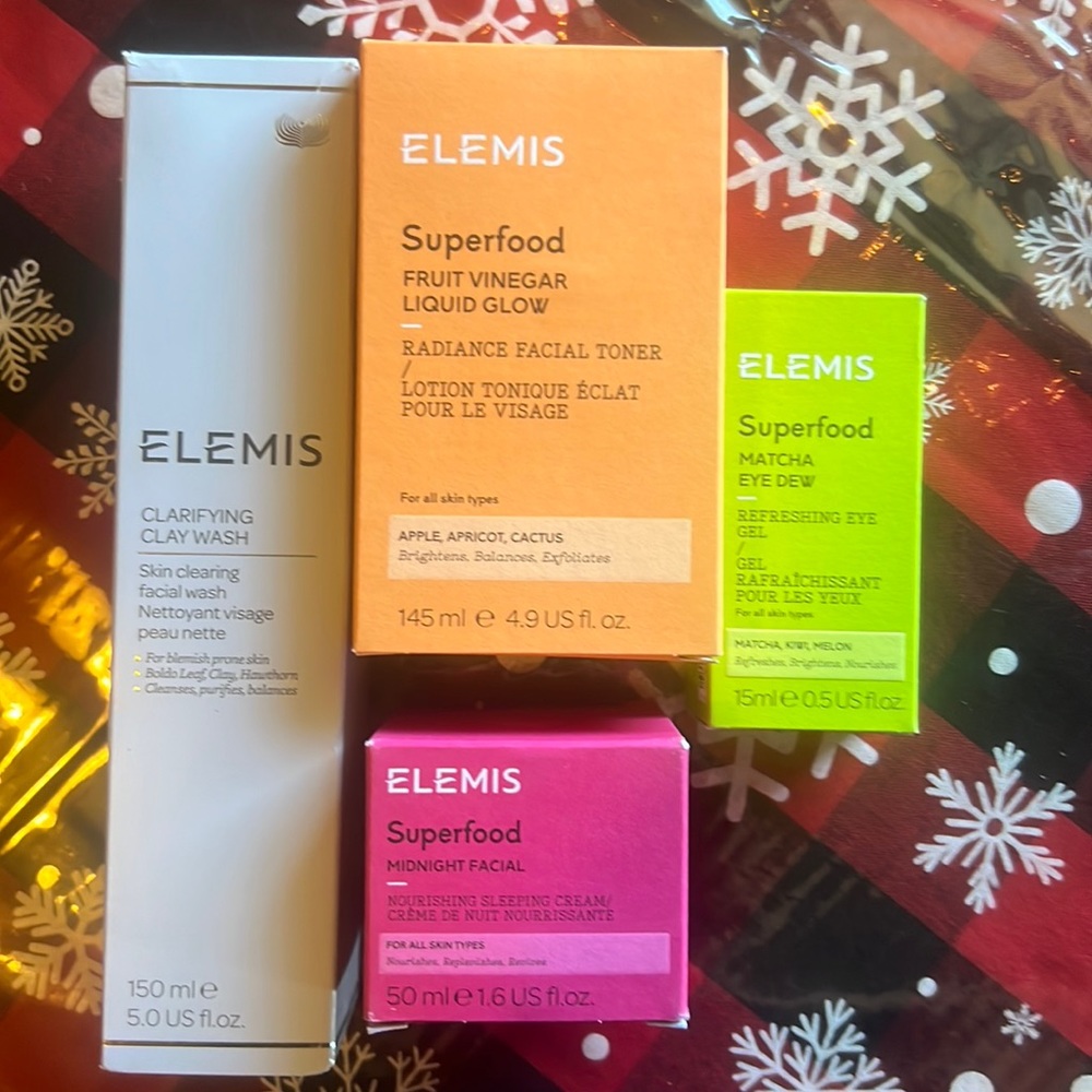 Elemis skincare bundle. Brand new in original packaging.